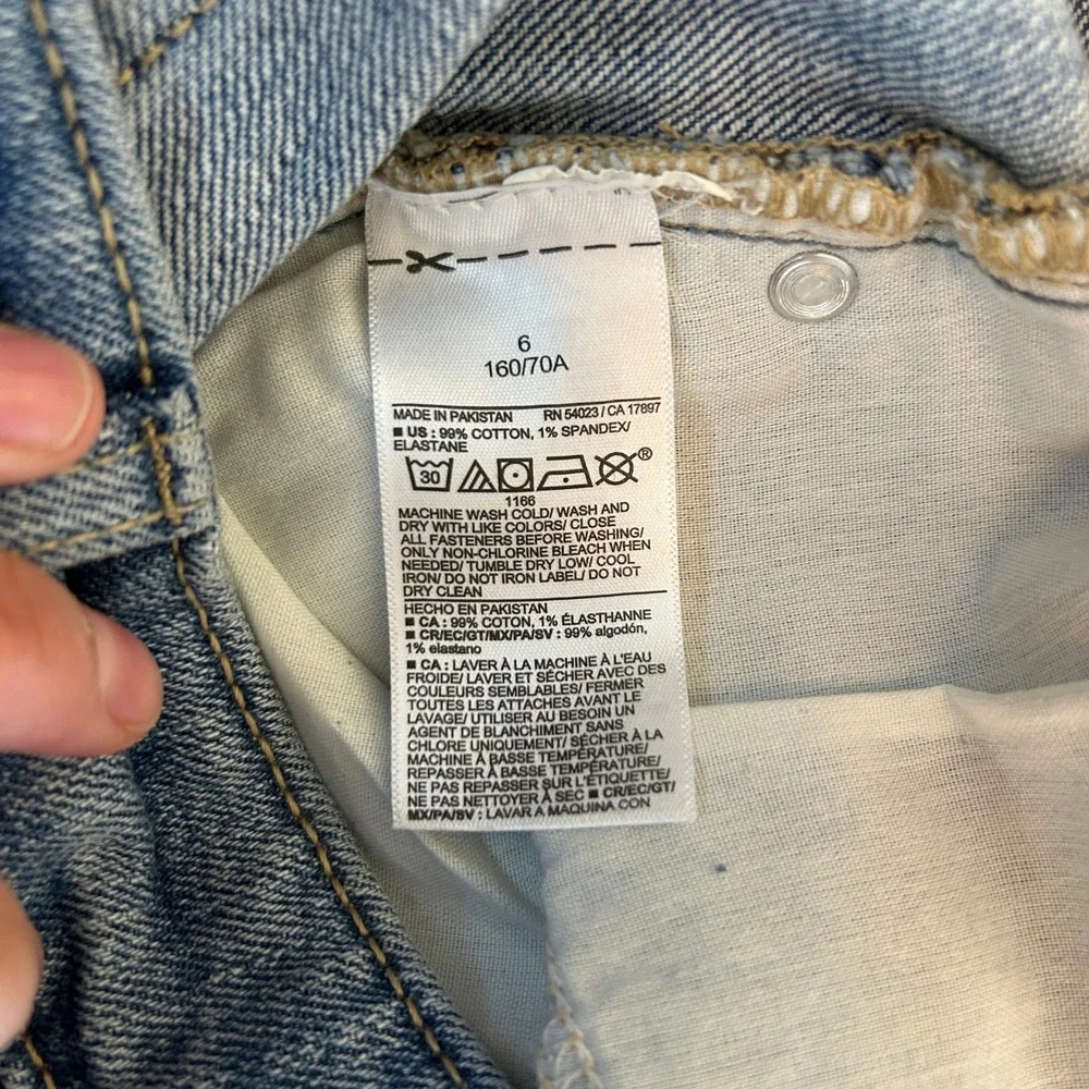 Old Navy Straight Leg Jeans 6 Extra High Rise ‎ Medium Wash